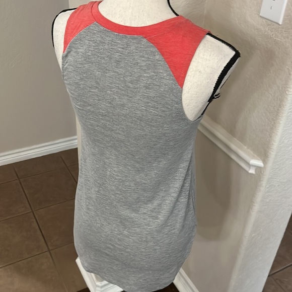 Netflix Strangers Things sleeveless tank top - Picture 13 of 17